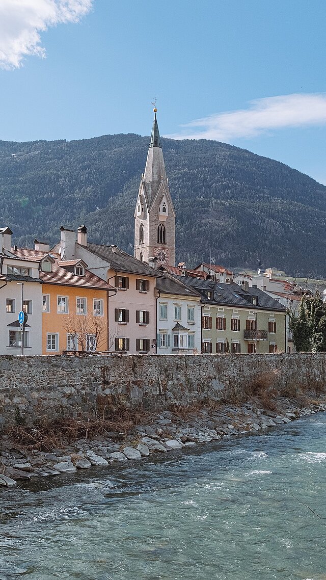 Wasser erleben: Brixner Brunnen und Kneippanlage Brixen